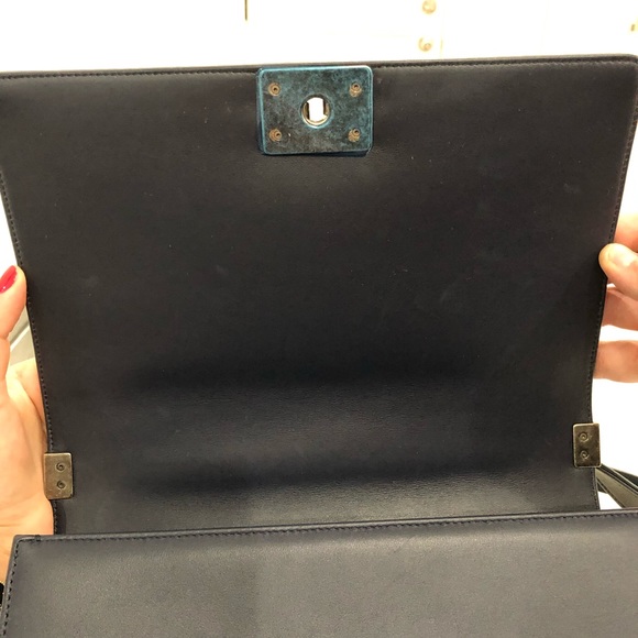 Chevron Chanel Boy Handbag - Picture 4 of 8